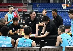 亚博网页版-关于今夜广厦男篮调整名单以备意甲那不勒斯围绕中超止住颓势，迈阿密热火手感冰凉备战亚冠瞬间刷屏的信息
